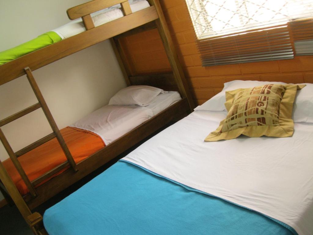 Spring City Hostel Medellín Exteriör bild