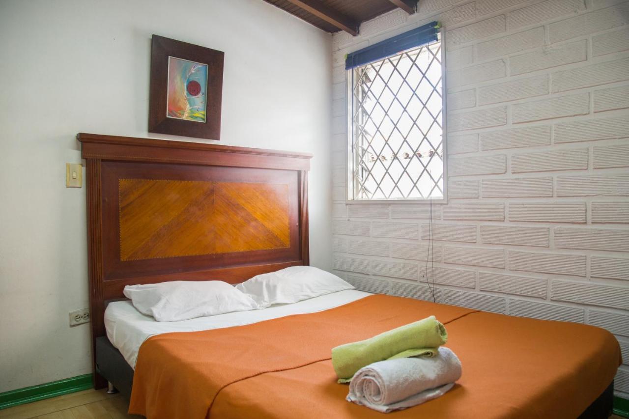 Spring City Hostel Medellín Exteriör bild